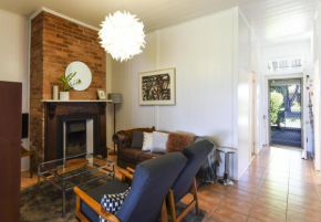 The Grey House, Grafton